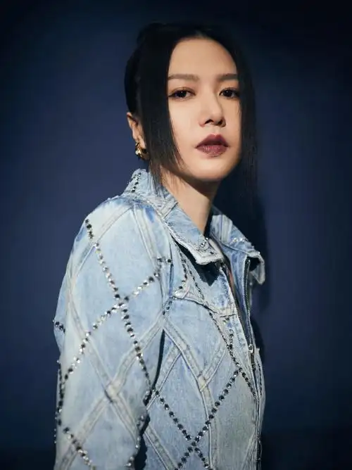 谭维维妆容作品