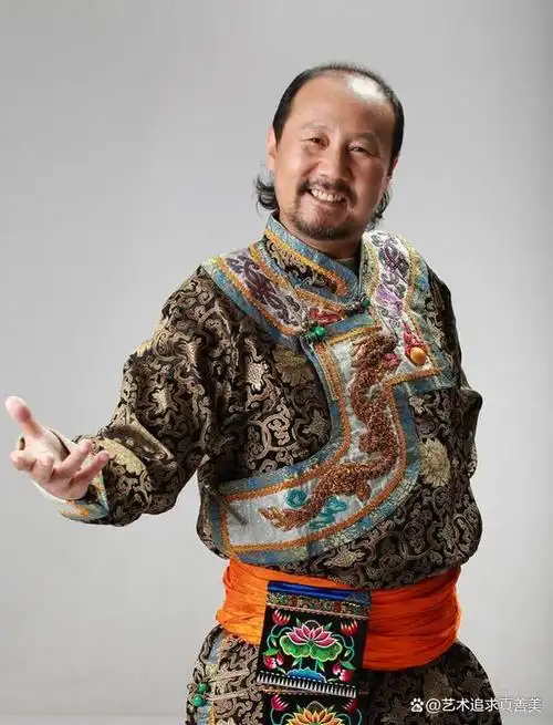 歌手腾格尔演唱风格变了