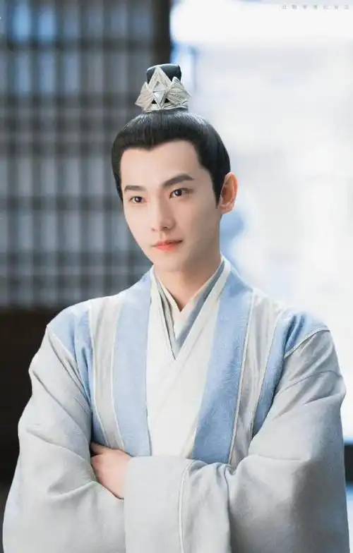 所有人都在夸杨洋的古装,只有我觉得他的古装造型一般吗?
