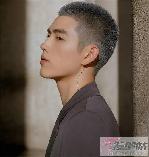 两边铲男生短发设计 帅气时髦潮男必备_发型站_最新流行发型设计发型