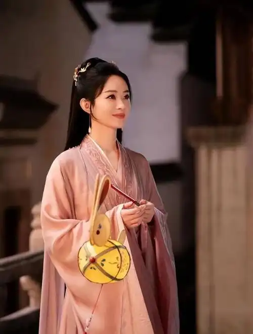 40岁陈妍希给肖战演母亲36岁赵丽颖却演古偶孙俪说的话真没错