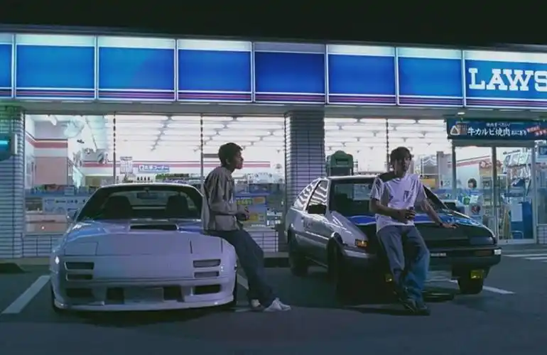 余文乐开ae86带着周杰伦头文字d2安排一下