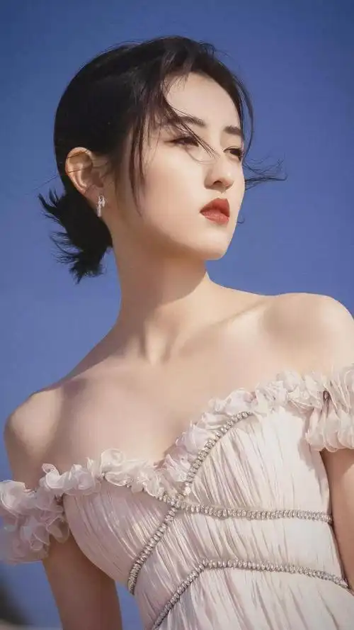 张子枫高清壁纸写真,海边轻盈漫舞,令人怦然心动_网易订阅