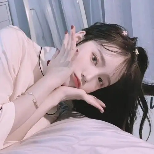 2020最流行精致微信女生头像