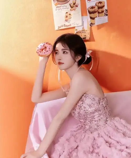 鞠婧祎身材到底有多撩穿粉色亮片裙的样子网友我沦陷啦