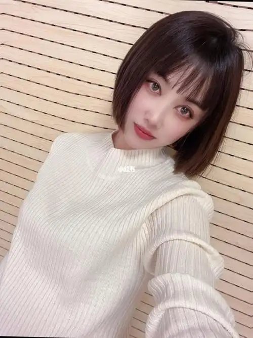 一刀齐气质短发_短发_一刀齐气质短发_时尚_发型