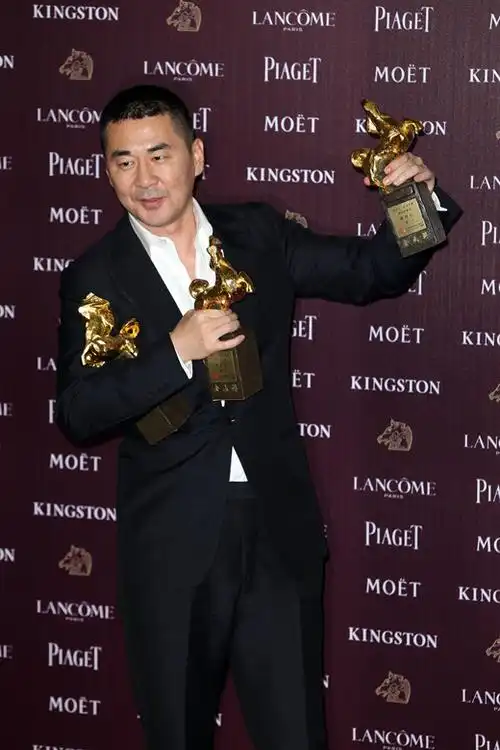 陈建斌夺金马奖影帝成金马个人奖最大赢家