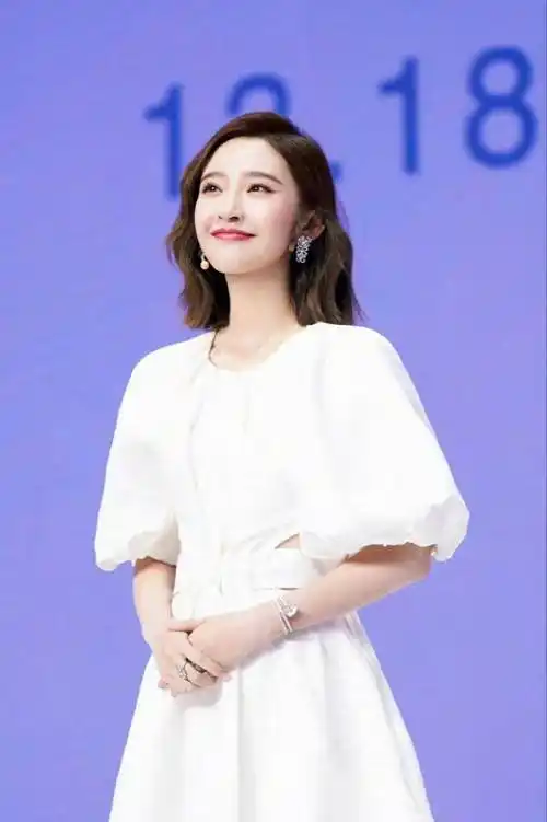 卢昱晓富二代?李宏毅敖瑞鹏真情侣_迪丽热巴_部分_孩子