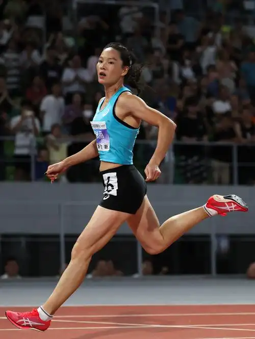 深一度|男有苏炳添,女有韦永丽_运动家_澎湃新闻-the paper