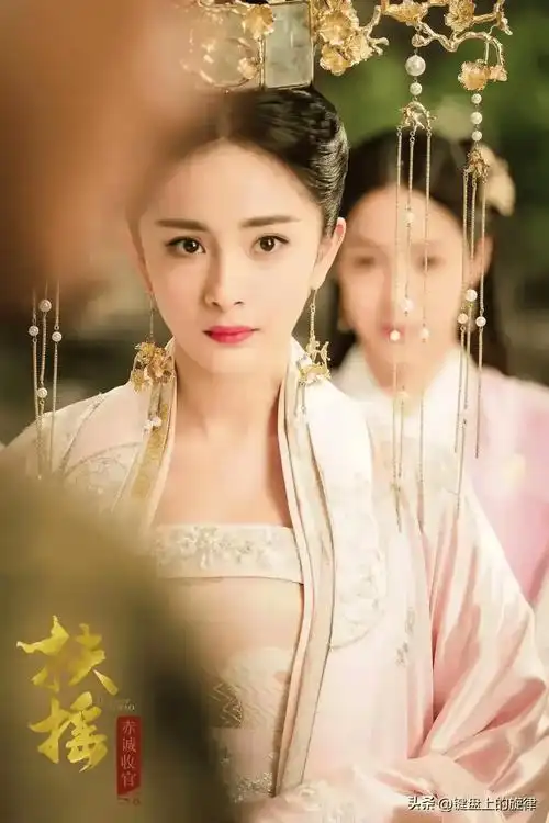 提及杨幂,人们脑海中首先浮现的,或许是她那古装剧中温婉可人的形象.