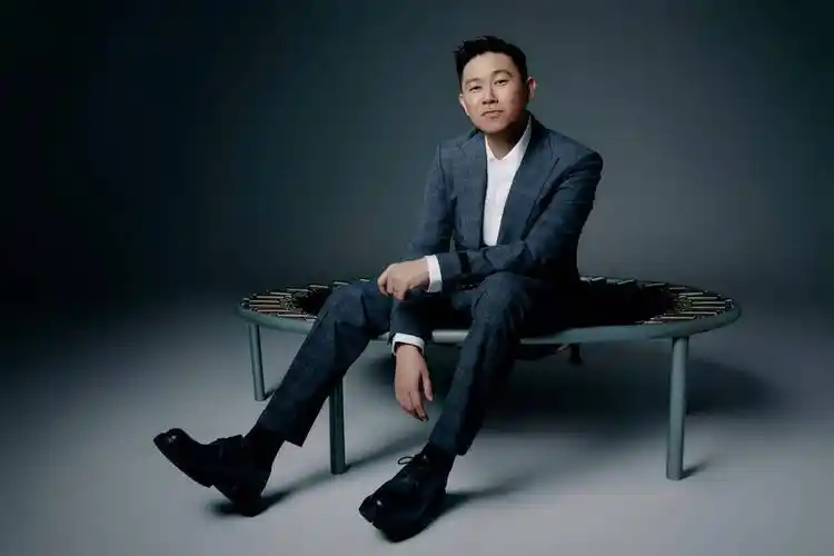 嘻哈潮流的先锋,出道二十余年面对音乐梦想与人生日常,欧阳靖的态度都