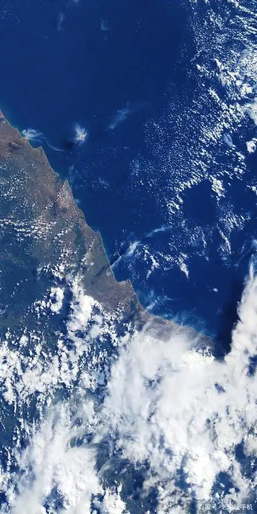 1亿像素地球照片,用手机相机从卫星上拍的,清晰度非常高!