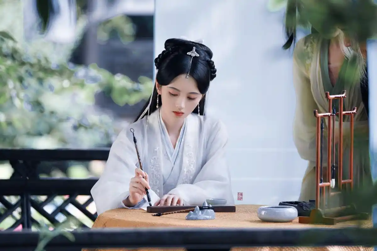 四千年美女鞠婧祎的古装造型真的很好看啊