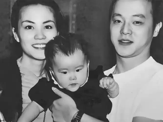 回顾窦靖童:身为王菲和窦唯的女儿,叛逆是我的倔强