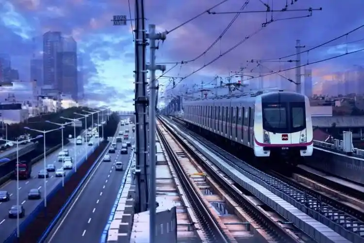 地铁君送您一组穿越次元壁的西安地铁