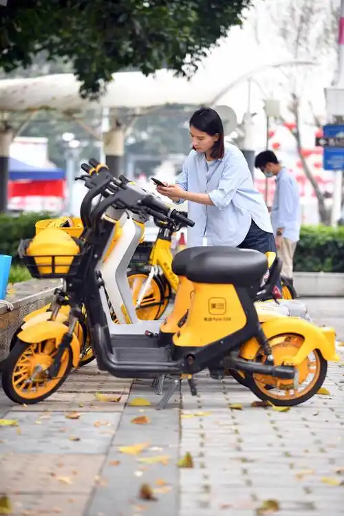 美团单车发起一人骑行减碳一吨小目标