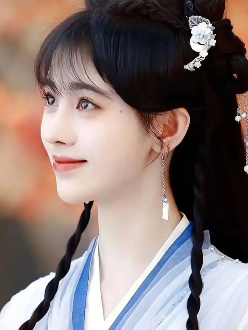 鞠婧祎花戒图片