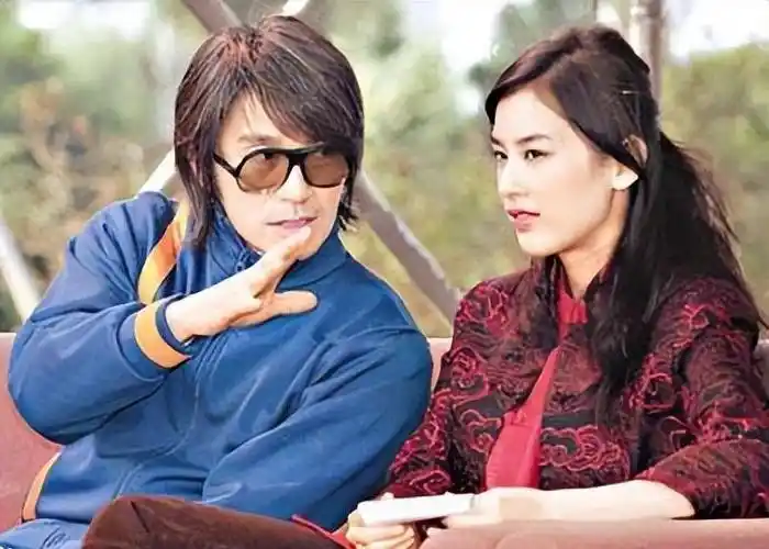 一年两亿零花,对婆婆俯首帖耳,黄圣依的"卑微"比陶虹高明多了_杨子