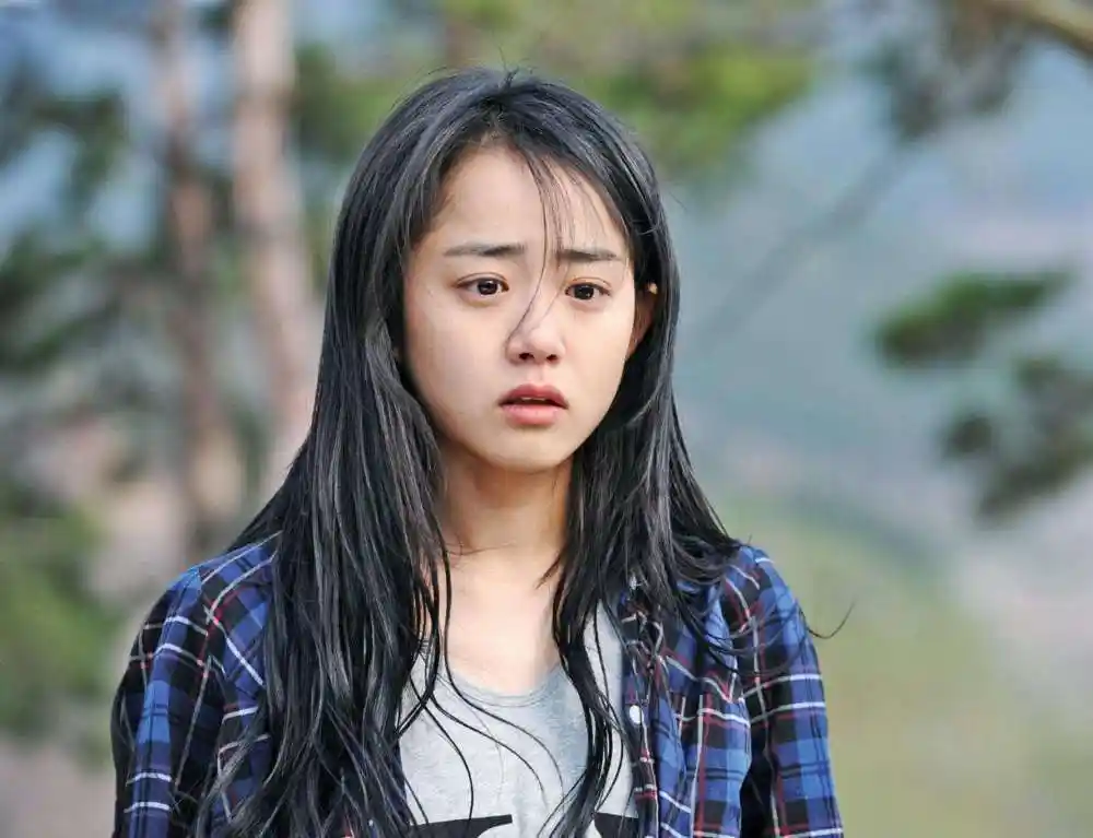 《蓝色生死恋》主角近照曝光,女配整容,男主的他被戏称"大妈"