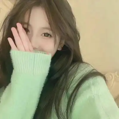温柔让人挪不开眼的绿色女头 很高清的青春极致魅力的女_女生头像_美