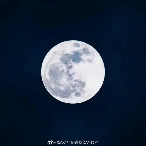 八月～剪辑 :月亮月亮你能照见南边也能照见北边～照见了你帮我告诉他