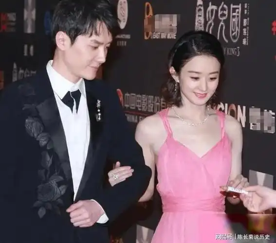 一天深夜,冯绍峰把3个亿的房本放赵丽颖手里|倪妮|娱乐圈_网易订阅