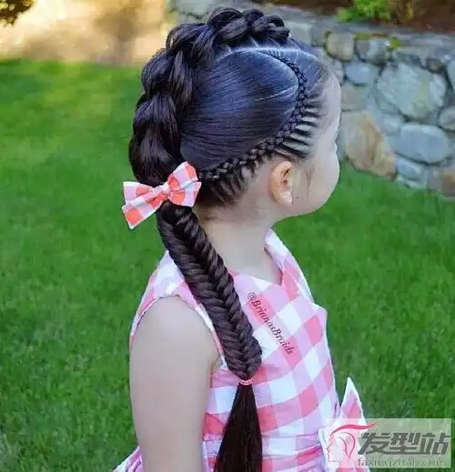 8-10岁孩子轻松扎头发打造优雅公主气质(2) - 儿童发型 - 发型社