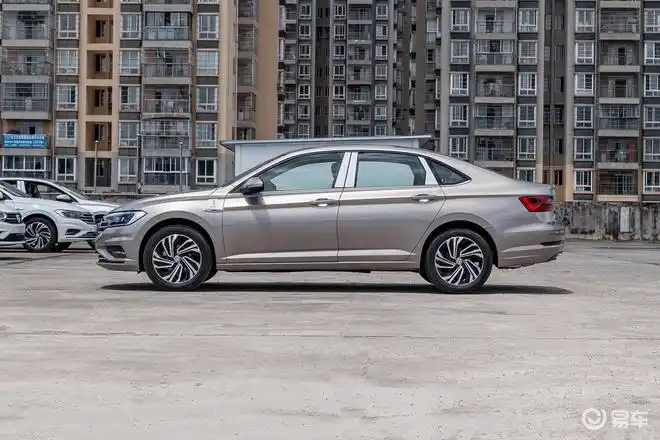 2021款速腾200tsi手动超越版