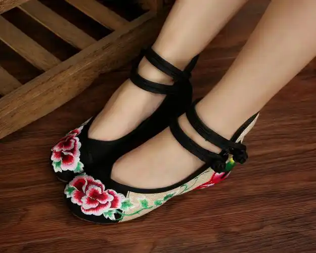 x412-26 族韵老北京布鞋女批发 绣花鞋民族风 广场舞绣花布鞋