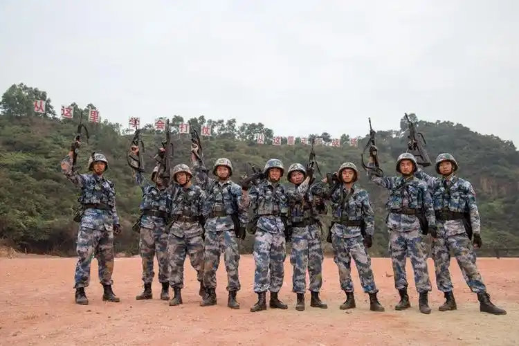 报告班长2017年沙角新兵准备接岗