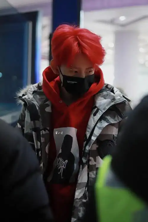 人间调色盘小鬼王琳凯回归,红发你喜欢吗新的.