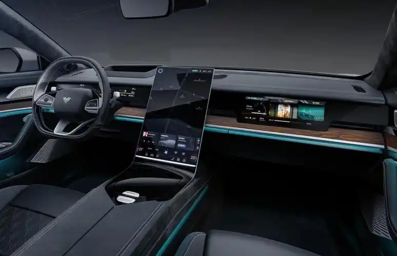 新势力新能源汽车在车内的设计以及配置方面一直是亮点所在,哪吒s的车