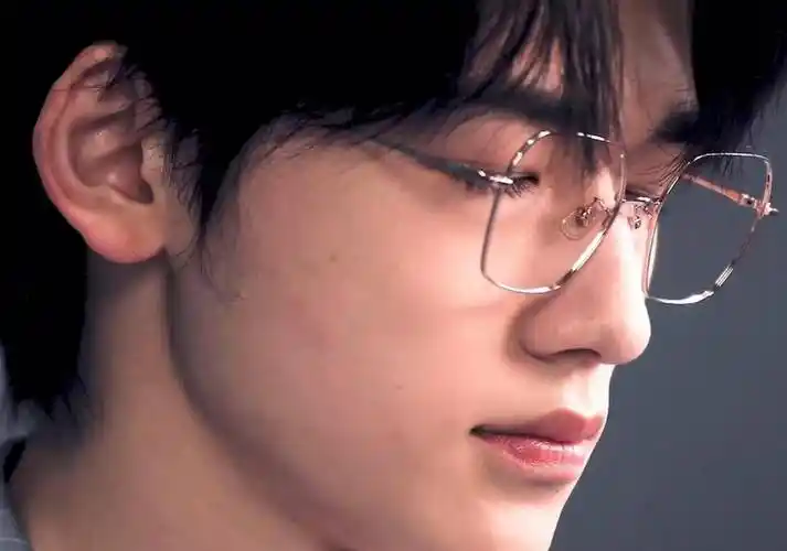 张艺兴:我没化妆,彭昱畅:我也没化妆,宋亚轩:不信不信_窦骁_陈学冬