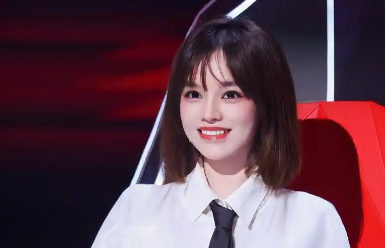 原创汪峰的问题问出了观众的心声黄霄云的摇头回应令人尴尬