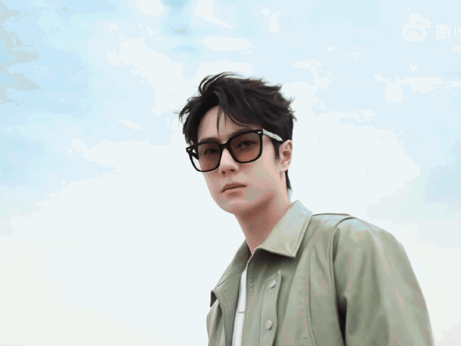 王一博绿框墨镜##王一博