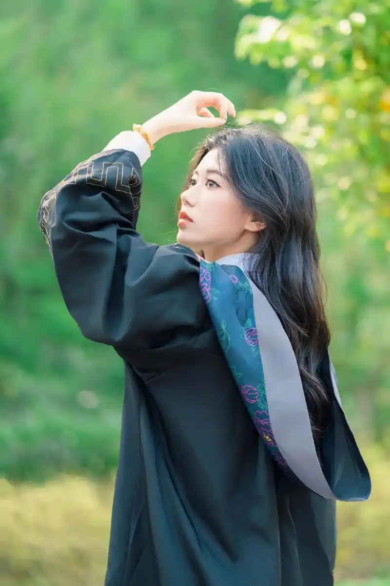 学士服92|毕业照也可以是酷酷的!分