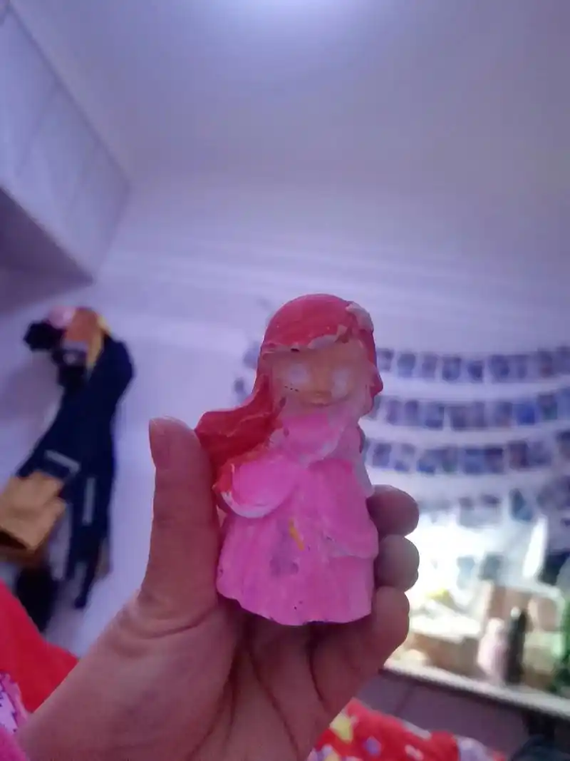 手工diy 彭楷茹涂的鬼娃娃,太难看了,还不让人说,桌子都 - 抖音