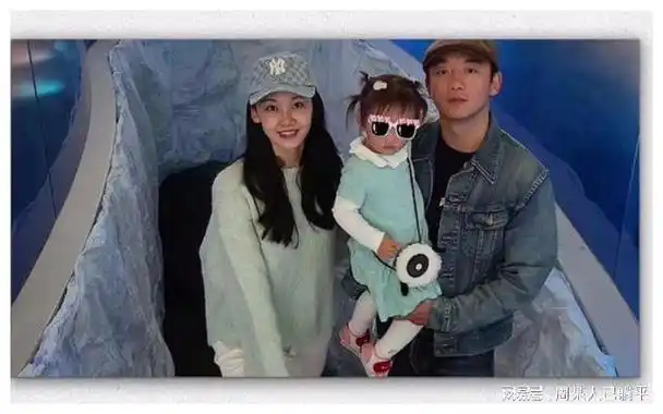 郑恺外滩偶遇库克,晒苹果手机签名,网友:戏子就是戏子|苗苗|娱乐圈