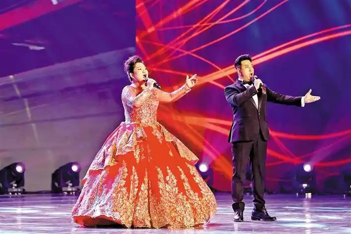 男女声二重唱《爱上深圳》.