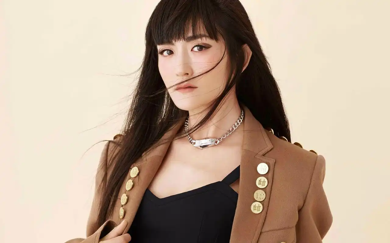 谢娜时尚高冷写真图片桌面壁纸