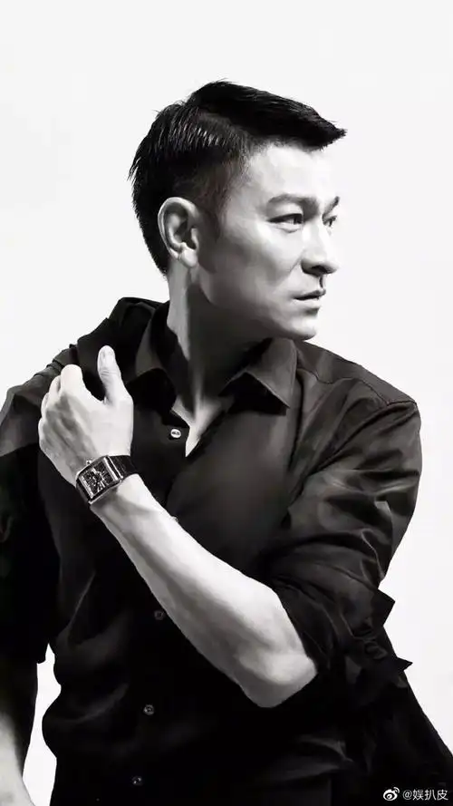 刘德华眼眶红了