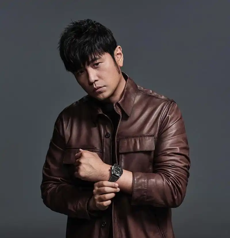 周杰伦周董向记者爆料:郭水晶外表看起来高冷,其实性格很柔和