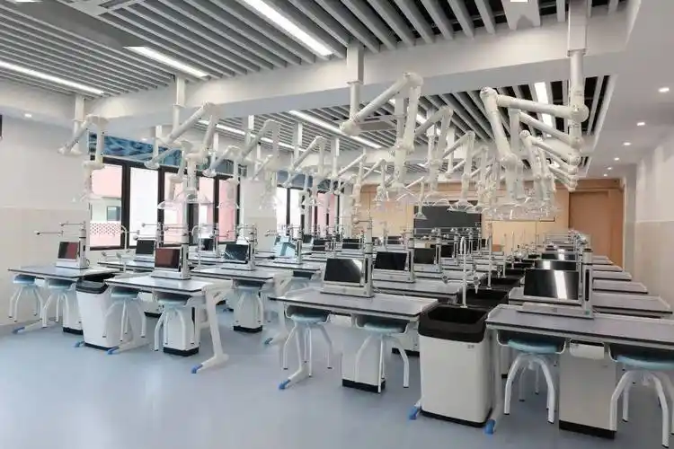 执所信,向未来 | 一文带你速览执信高科技实验室!_教学_队伍_物理