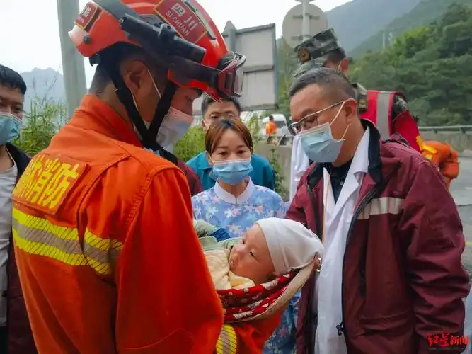对话"汶川哥哥"张自立:6岁经历地震,从小梦想当消防员,一半战友