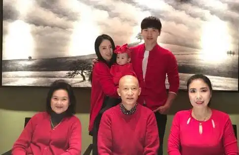 首页 腾讯分分彩出长龙app手机 释小龙释小龙小时候的样子真的很可爱