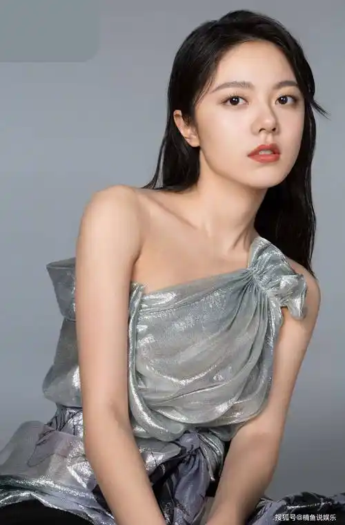 19岁赵今麦出场好惊艳!