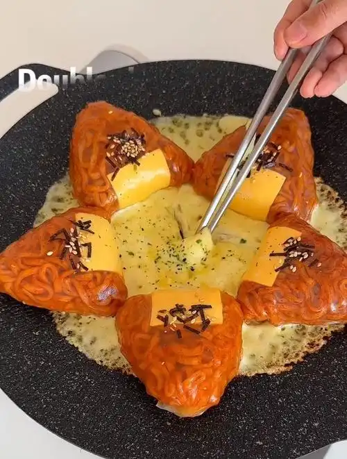 火鸡面竟然还能这样吃!芝士春卷火鸡面 火鸡面的神仙吃法