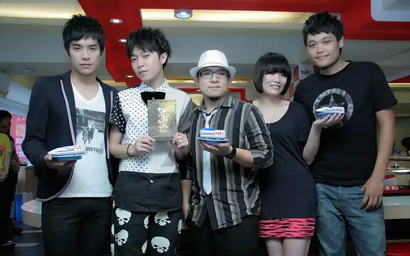 苏打绿,谢馨仪,史俊威,刘家凯,何景扬,好声音,梦想导师组合壁纸图片