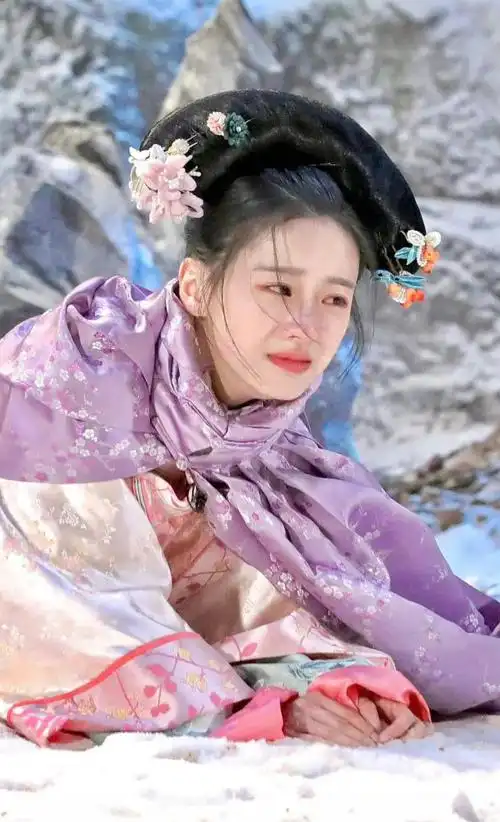 赵丽颖|李一桐|古装扮相_网易订阅