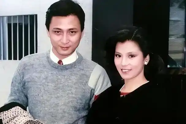 肝胆相照到渐行渐远,梁朝伟被踢出五虎团,只因失信刘德华?